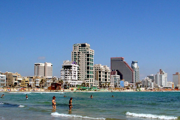 Бат-Ям - популярный пляжный курорт на востоке Израиля