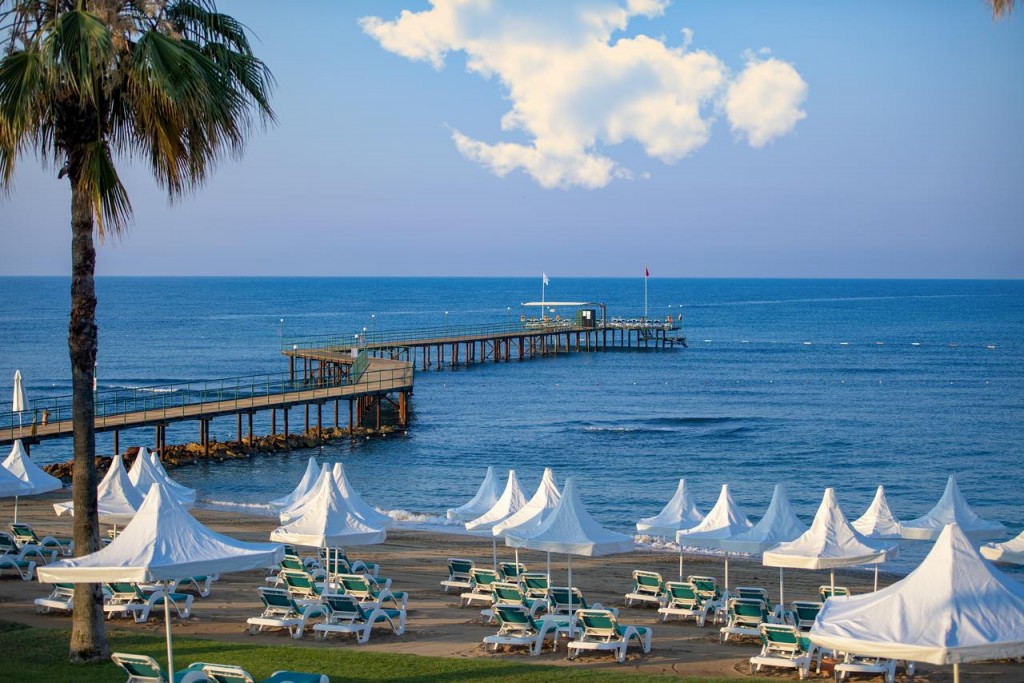 Пляж отеля Turquoise Hotel. Сиде, Турция