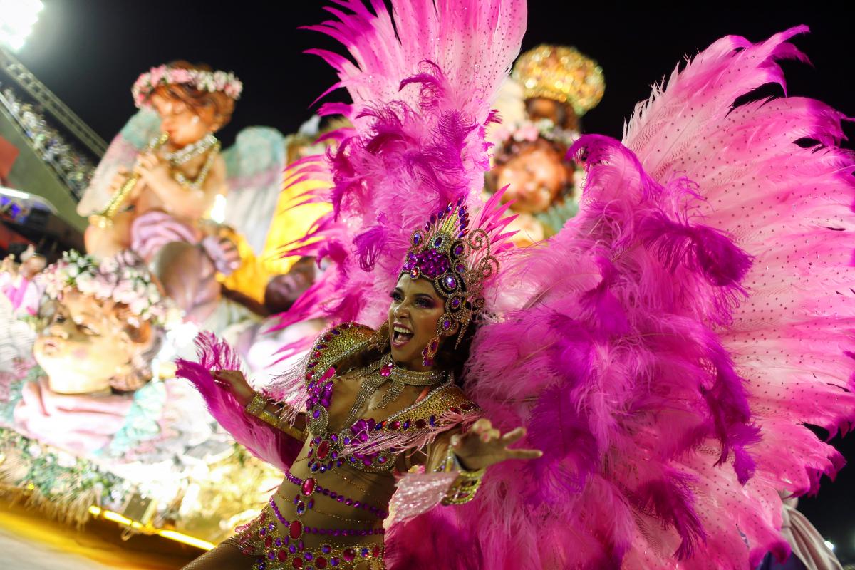 В ритме самба: карнавал в Рио уже на финишной прямой