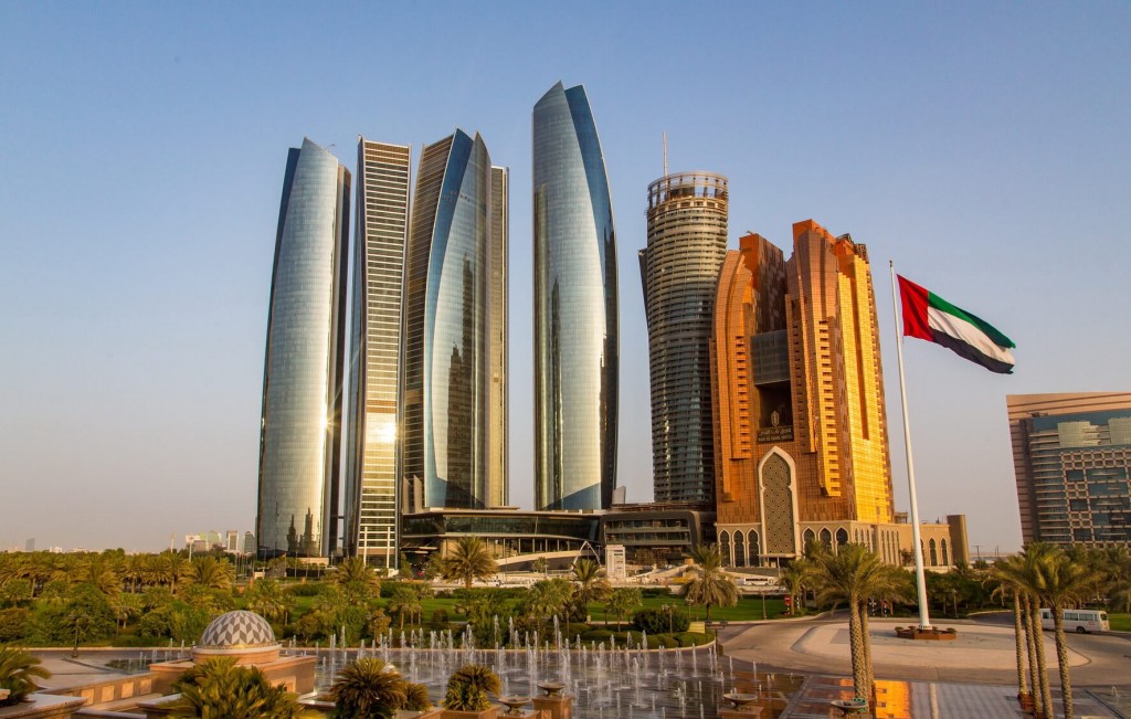 Туристы смогут отдыхать в Абу-Даби без карантина уже этим летом