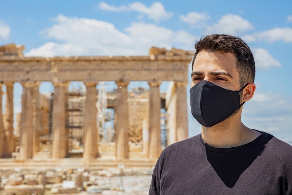 С 13 сентября в Греции новые правила посещения закрытых помещений