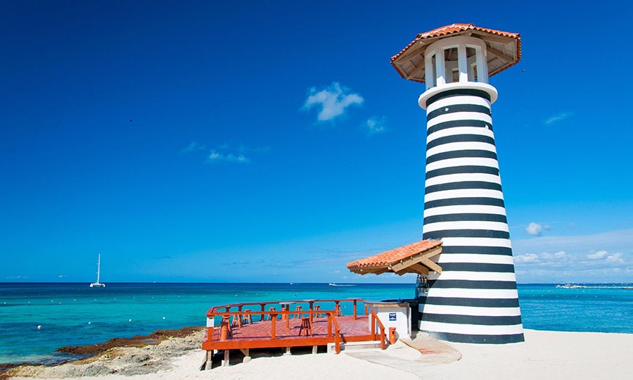 Достопримечательность на пляже Доминиканы