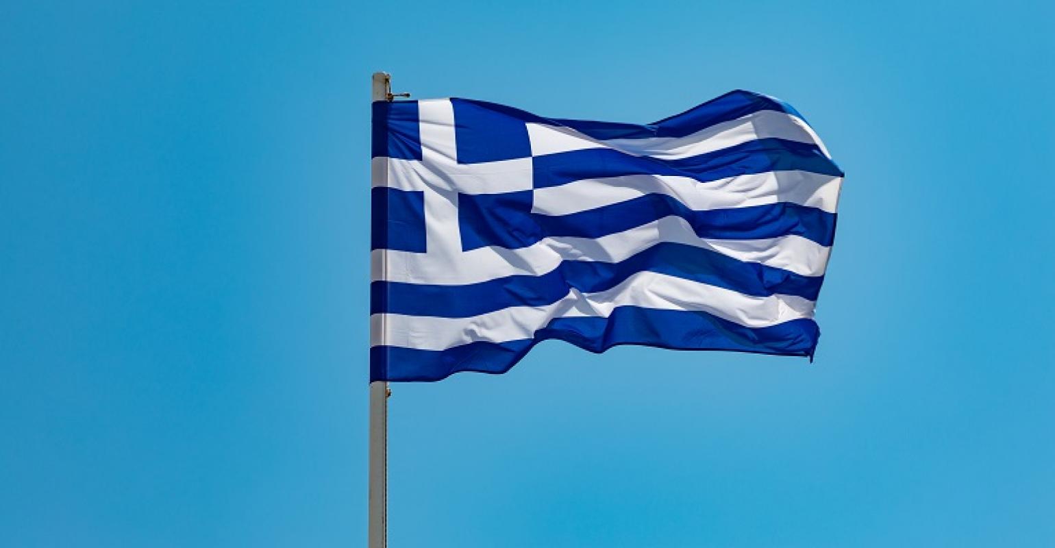 В Греции ужесточаются меры по борьбе с COVID-19: Иос и Родос — «оранжевые»