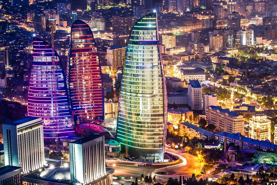 Украинцы смогут посещать Азербайджан с туристической целью, но есть требования к сертификатам