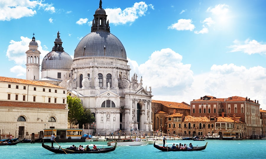 Венеция вводит дополнительный туристический сбор
