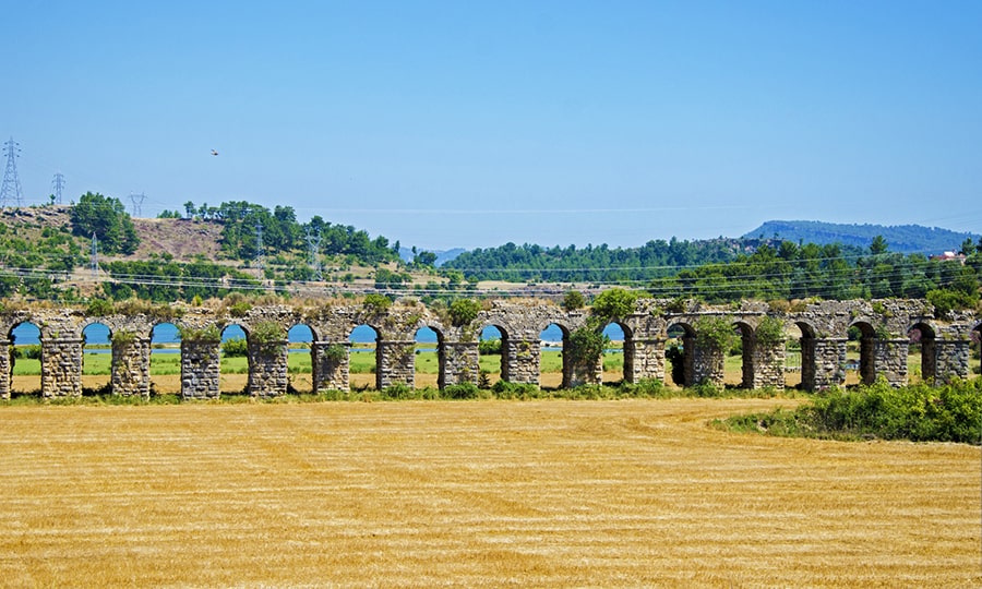 Древнеримский акведук в Сиде, Турция