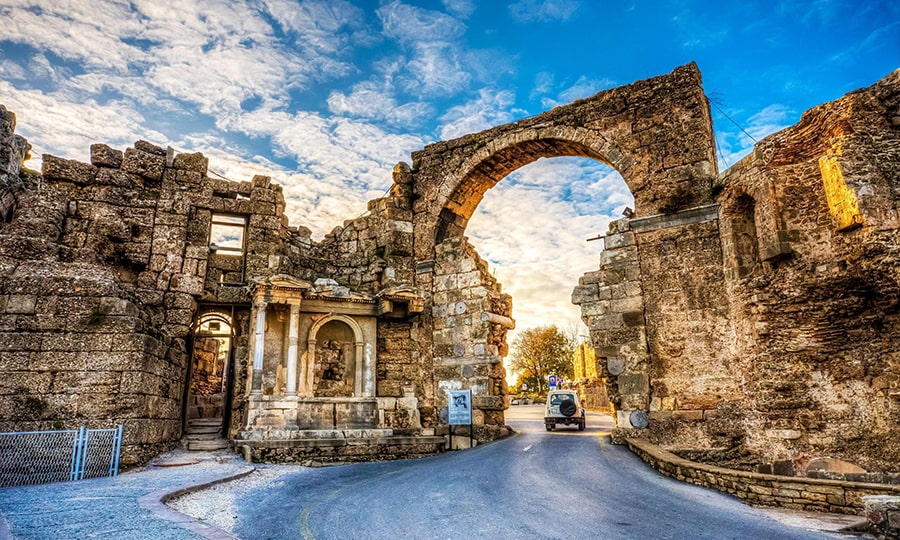 Арочные ворота, Сиде, Турция